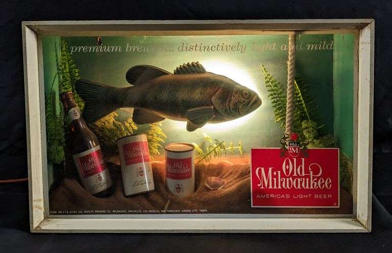 1963 OLD MILWAUKEE BEER LIGHTED SIGN - Millers Auction Co.