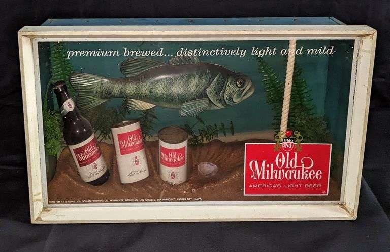 1963 OLD MILWAUKEE BEER LIGHTED SIGN - Millers Auction Co.