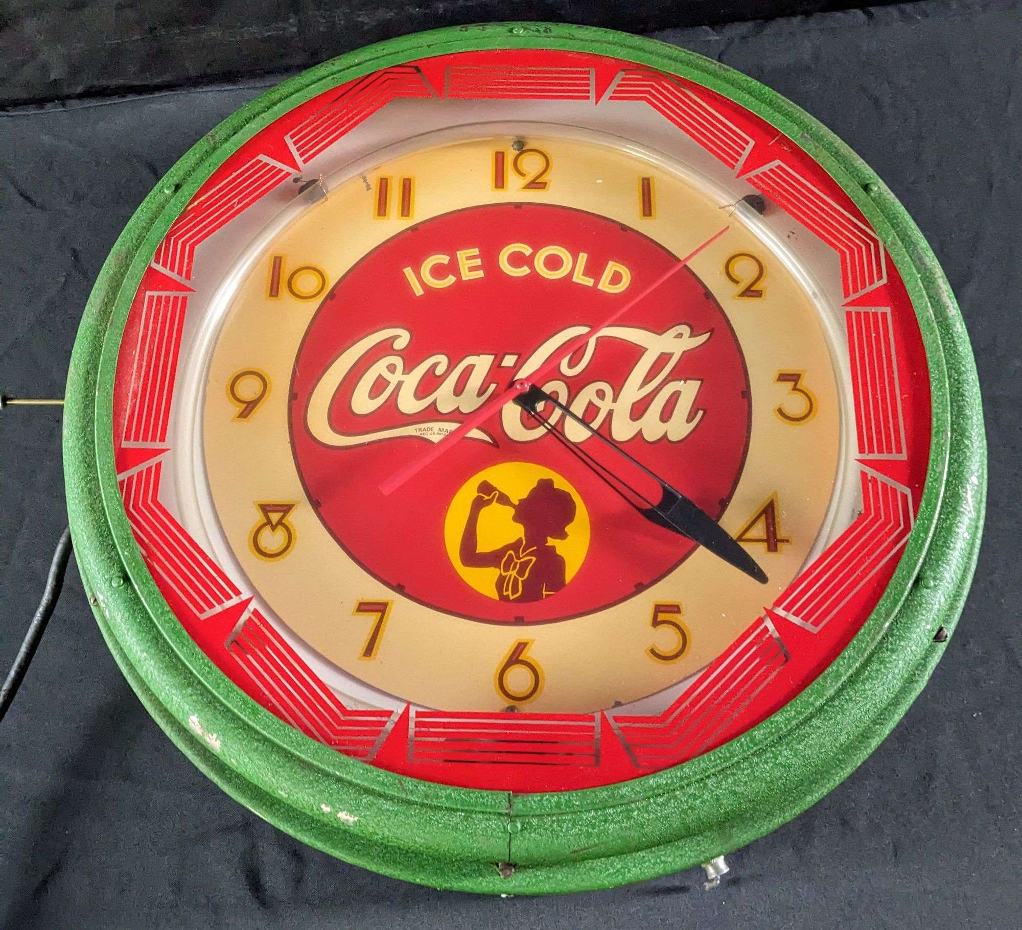 Trademark Global Horloge murale coca cola et Commentaires - Canada