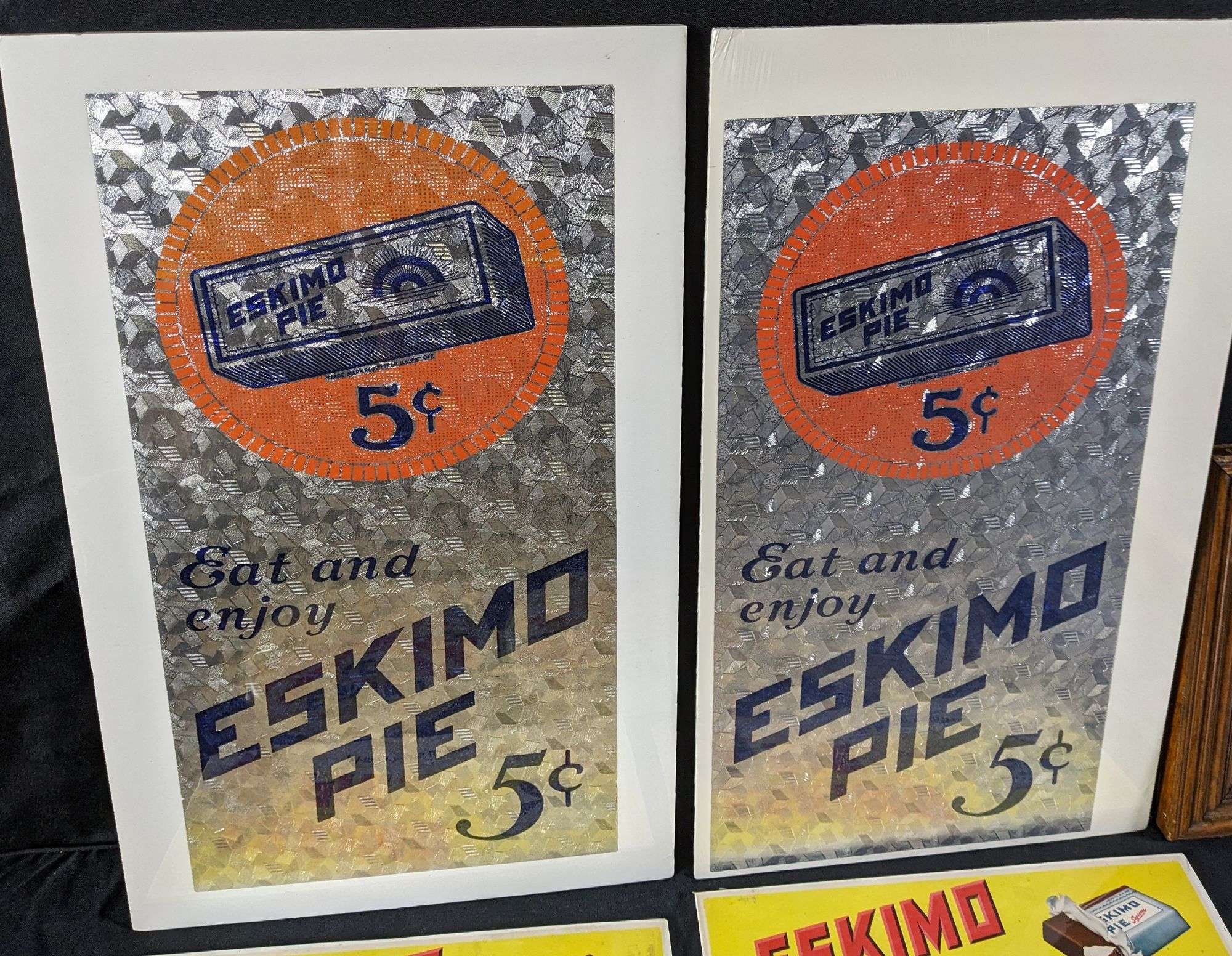 Eskimo Pie Boy (full front view)\, image size:2000x1552