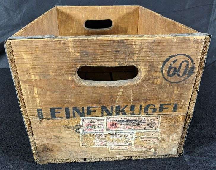 LEINENKUGELS BEER CRATE CASE CHIPPEWA FALLS WISCONSIN