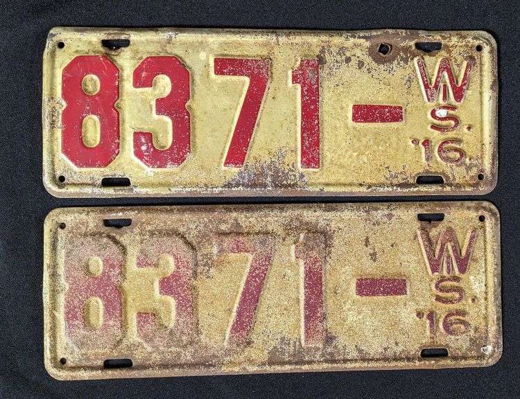 1916 WI WIS WISCONSIN LICENSE PLATE PAIR 8371