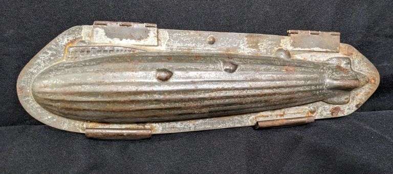 ANTIQUE CHOCOLATE MOLD BLIMP ZEPPELIN ANTON REICHE DRESDEN