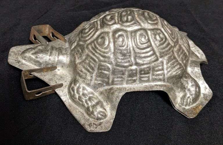 ANTIQUE CHOCOLATE MOLD SEA TURTLE TORTOISE