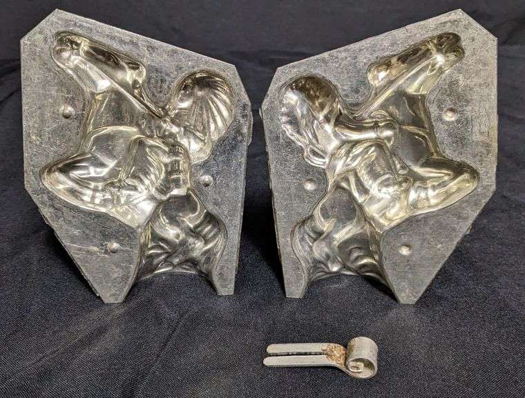 ANTIQUE CHOCOLATE MOLD NATIVE AMERICAN INDIAN ON REARING HORSE "METRO DEURNE-ANVERS)