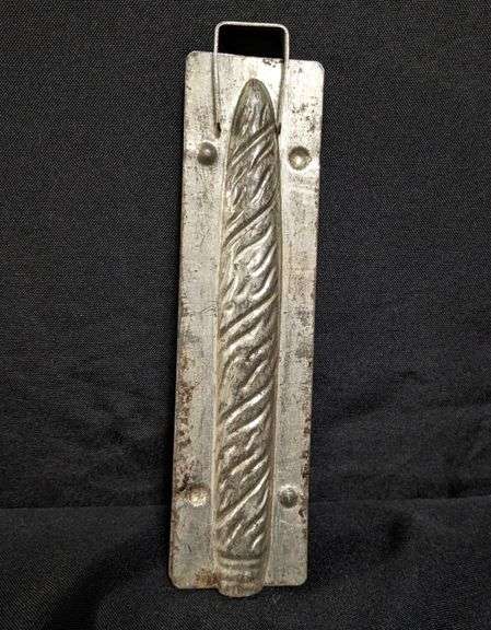 ANTIQUE CHOCOLATE MOLD CIGAR