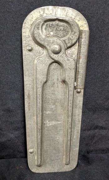 ANTIQUE CHOCOLATE MOLD BLACKSMITH NIPPERS ANTON REICHE