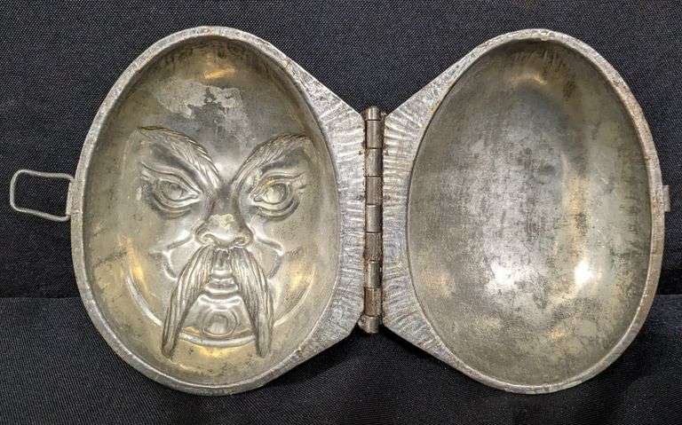 ANTIQUE CHOCOLATE MOLD ASIAN MAN WITH FU MANCHU