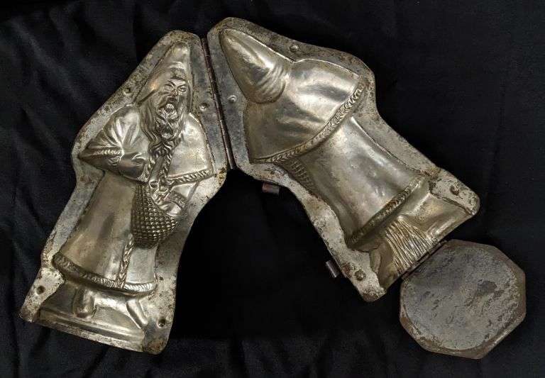 LARGE ANTIQUE CHOCOLATE MOLD SANTA CLAUS SAINT NICK CHRISTMAS