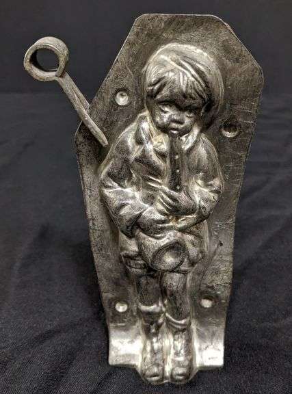 ANTIQUE CHOCOLATE MOLD BOY PLAYING HORN INSTRUMENT