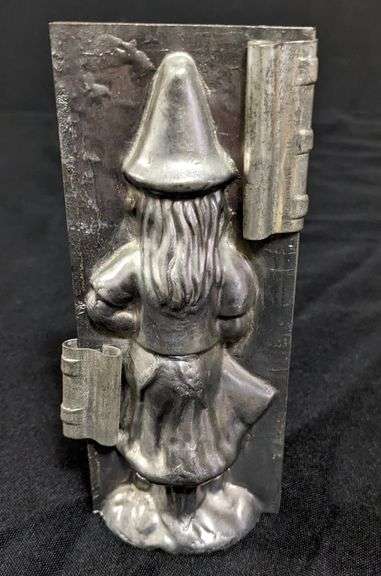 ANTIQUE CHOCLATE MOLD HALLOWEEN WITCH