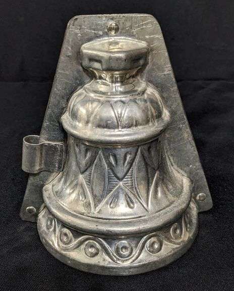 ANTIQUE CHOCOLATE MOLD CHRISTMAS BELL
