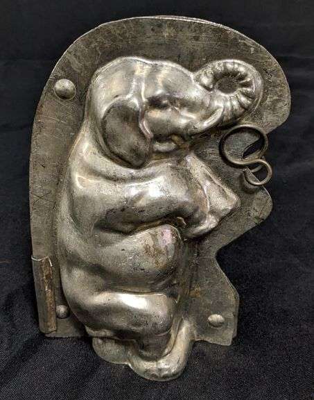 ANTIQUE CHOCOLATE MOLD CIRCUS ELEPHANT