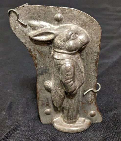 ANTIQUE CHOCOLATE MOLD EASTER BUNNY RABBIT IN TAILCOAT SUIT