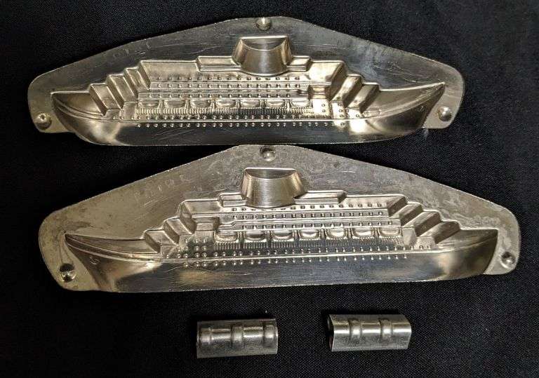 ANTIQUE CHOCOLATE MOLD STEAMER STEAMSHIP OCEANLINER SHIP BOAT J.K.V. TILBURG