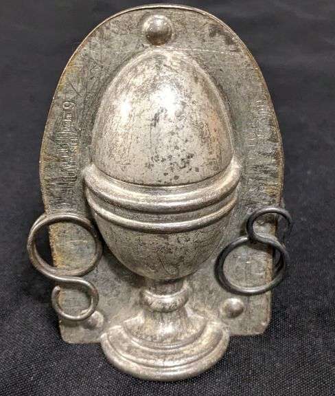 ANTIQUE CHOCOLATE MOLD EGG CUP ANTON RIECHE DRESDEN