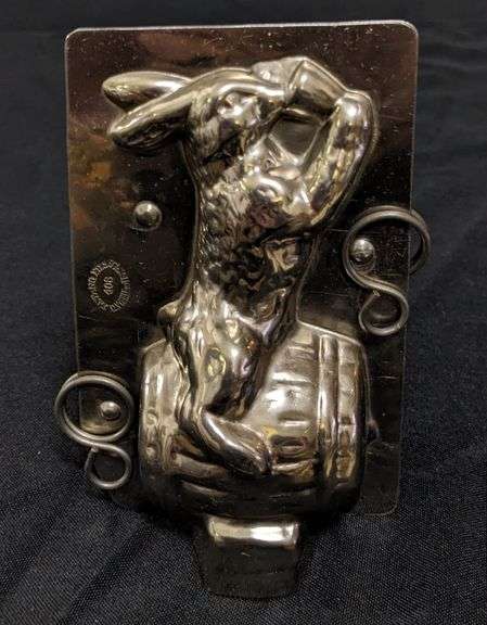 ANTIQUE CHOCOLATE MOLD RABBIT ON BEER BARREL KEG LE TANG FILS