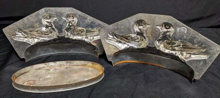 ANTIQUE CHOCOLATE MOLD 2 DOVES OR PIGEONS ON NEST