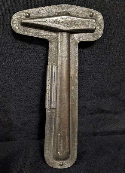 ANTIQUE CHOCOLATE MOLD BACKSMITH FERRIER HAMMER ANTON REICHE DRESDEN