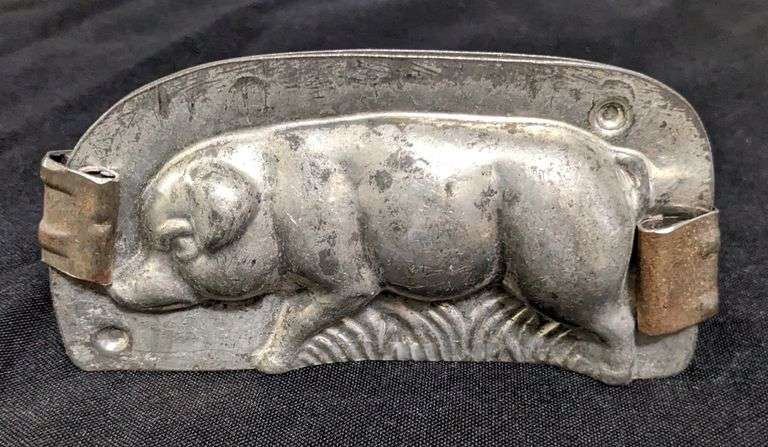 ANTIQUE CHOCOLATE MOLD PIG SWINE HOG