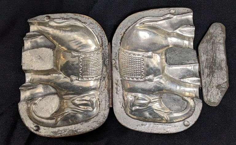 ANTIQUE CHOCOLATE MOLD CIRCUS ELEPHANT ANTON REICHE DRESDEN