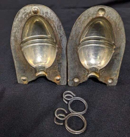 ANTIQUE CHOCOLATE MOLD EGG CUP ANTON RIECHE DRESDEN