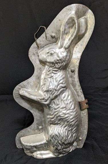 LARGE 16" ANTIQUE CHOCLATE MOLD EASTER BUNNY RABBIT