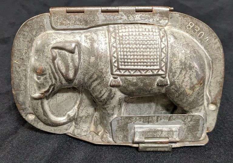 ANTIQUE CHOCOLATE MOLD CIRCUS ELEPHANT ANTON REICHE DRESDEN