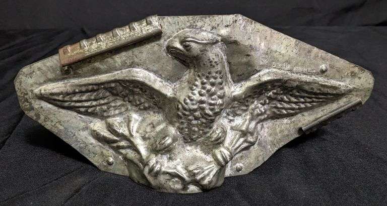 ANTIQUE CHOCOLATE MOLD "FEDERAL EAGLE" MADE IN USA