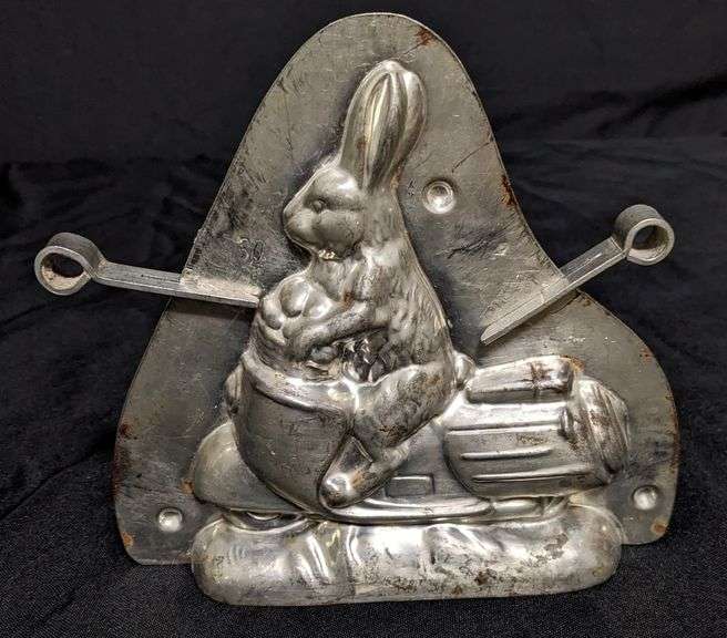 ANTIQUE CHOCOLATE MOLD EASTER BUNNY RABBIT RIDING VESPA STYLE SCOOTER SCHW. GMUND