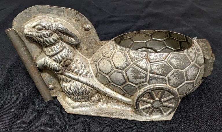 ANTIQUE CHOCOLATE MOLD EASTER BUNNY RABBIT PULLING EGG WAGON ANTON REICHE DRESDEN