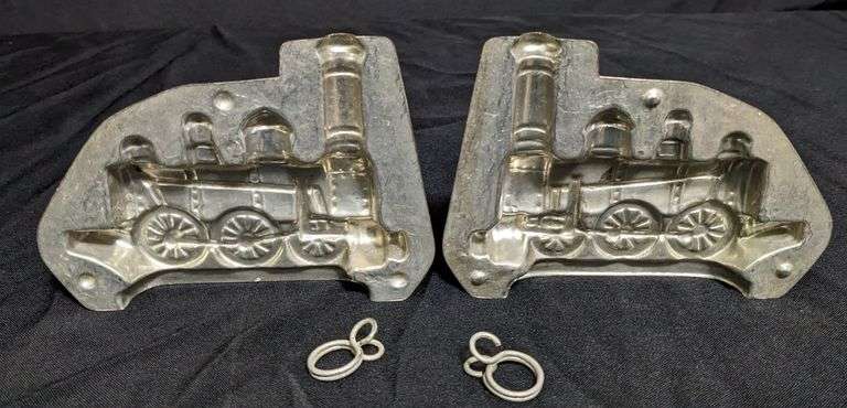 ANTIQUE CHOCOLATE MOLD TRAIN LOCOMOTIVE ANTON REICHE DRESDEN