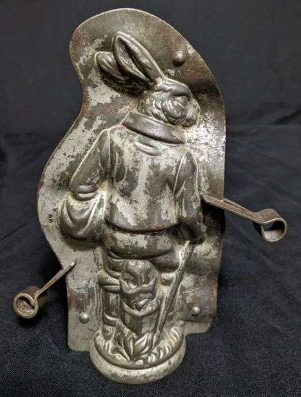 ANTIQUE CHOCOLATE MOLD EASTER BUNNY RABBIT MALE WITH CLOTHING & HAVERSACK ANTON REICHE DRESDEN