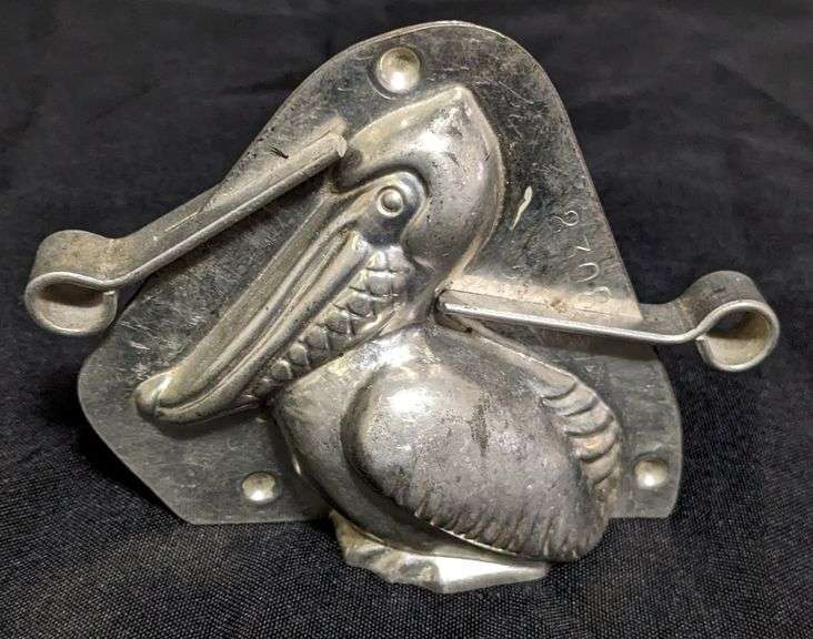 ANTIQUE CHOCOLATE MOLD PELICAN BIRD ANTON REICHE DRESDEN
