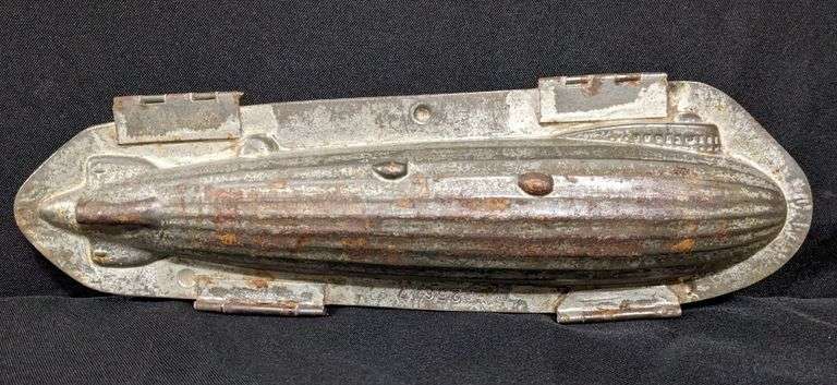 ANTIQUE CHOCOLATE MOLD BLIMP ZEPPELIN ANTON REICHE DRESDEN