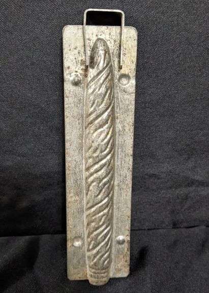ANTIQUE CHOCOLATE MOLD CIGAR