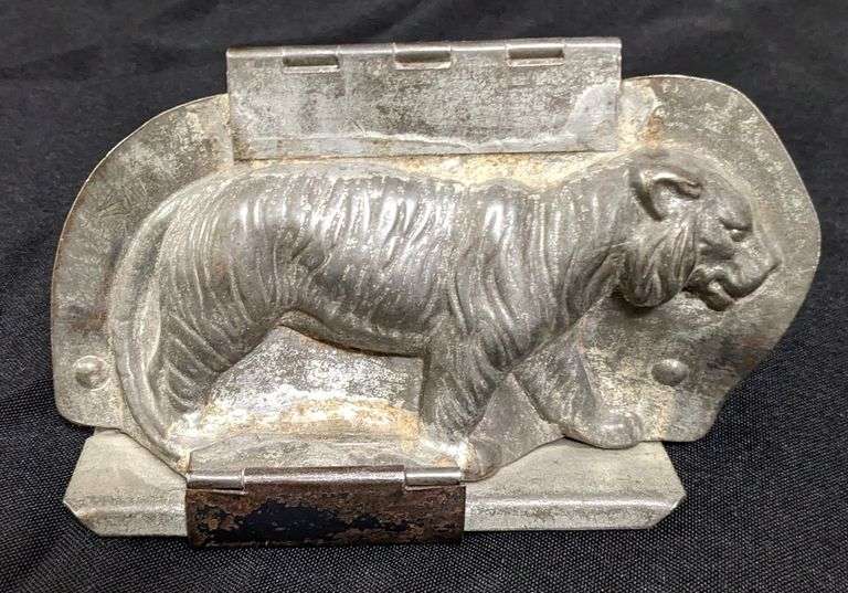 ANTIQUE CHOCOLATE MOLD TIGER CAT ANTON REICHE DRESDEN