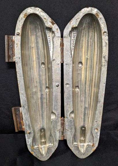ANTIQUE CHOCOLATE MOLD BLIMP ZEPPELIN ANTON REICHE DRESDEN