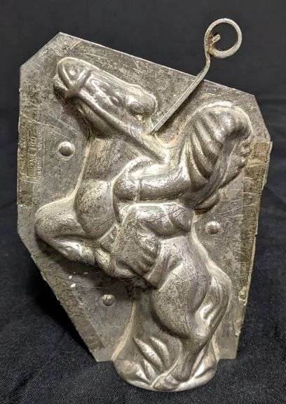 ANTIQUE CHOCOLATE MOLD NATIVE AMERICAN INDIAN ON REARING HORSE "METRO DEURNE-ANVERS)