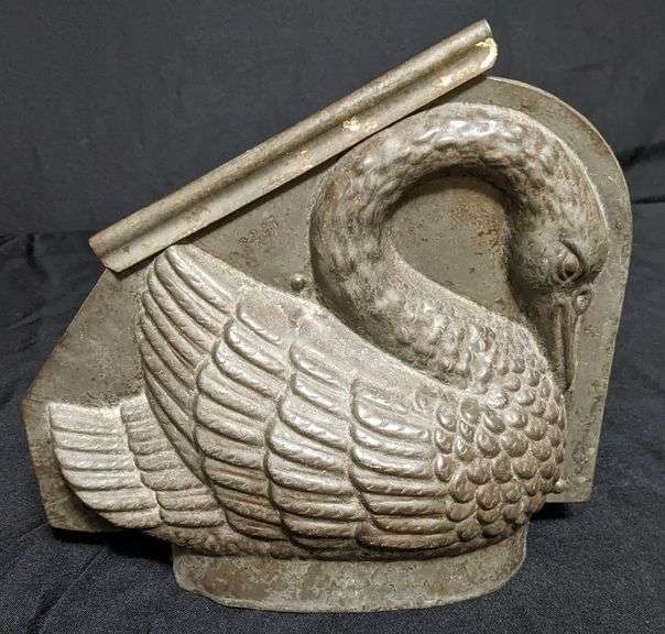 ANTIQUE CHOCOLATE MOLD SWAN BIRD