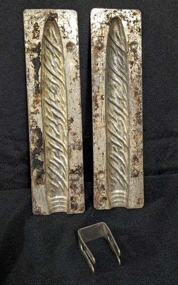 ANTIQUE CHOCOLATE MOLD CIGAR