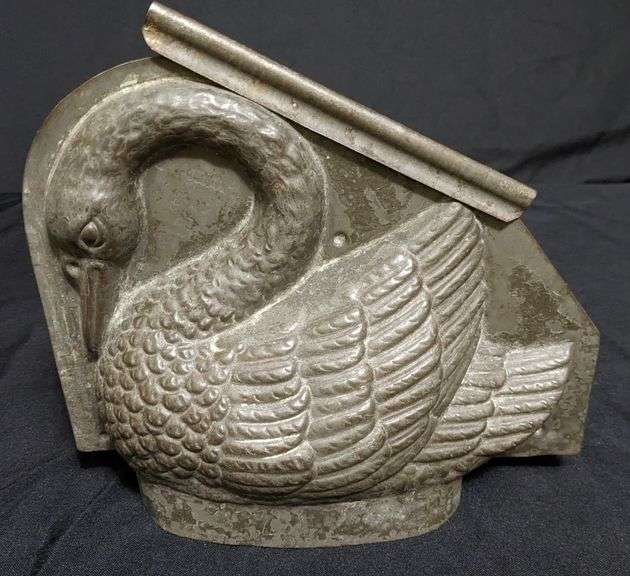 ANTIQUE CHOCOLATE MOLD SWAN BIRD