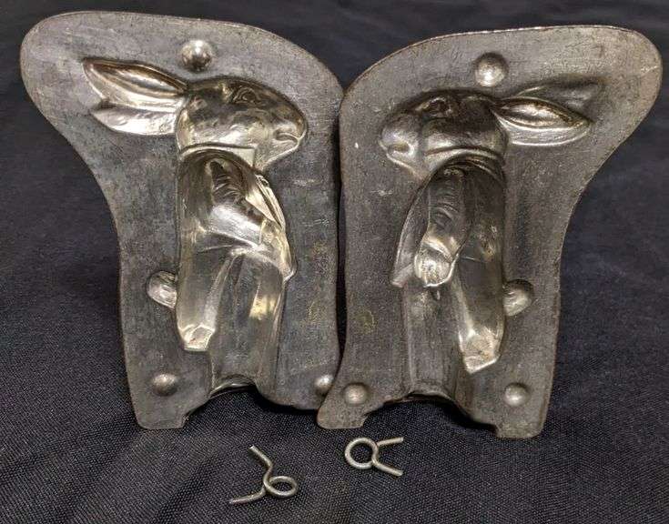 ANTIQUE CHOCOLATE MOLD EASTER BUNNY RABBIT IN TAILCOAT SUIT