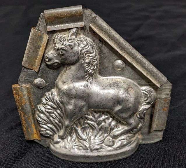ANTIQUE CHOCLATE MOLD HORSE EQUESTRIAN