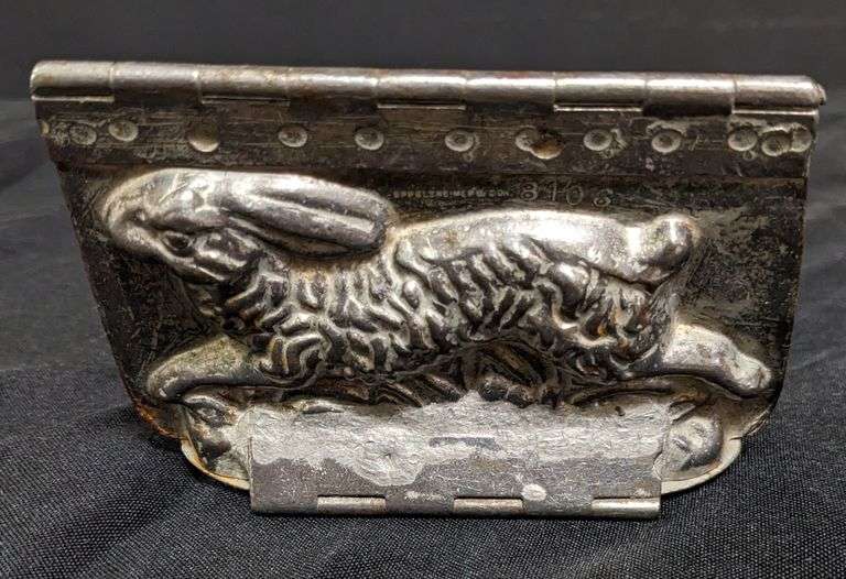 ANTIQUE CHOCOLATE MOLD BUNNY RABBIT