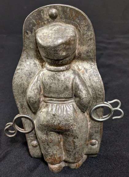 ANTIQUE CHOCOLATE MOLD DUTCH BOY ANTON REICHE DRESDEN