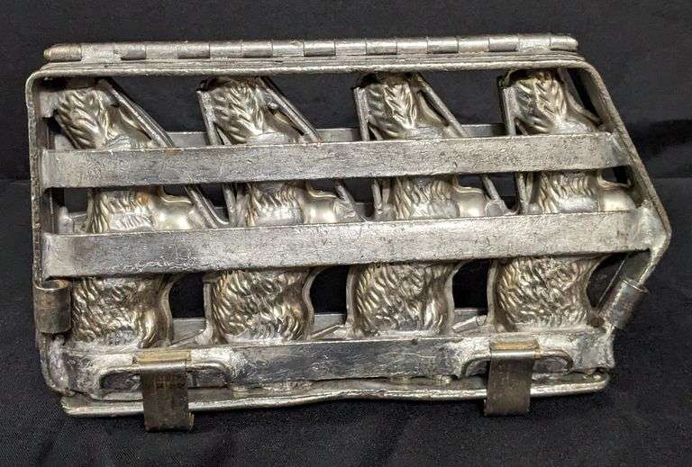 ANTIQUE CHOCOLATE MOLD EASTER BUNNY RABBITS 4 COUNT