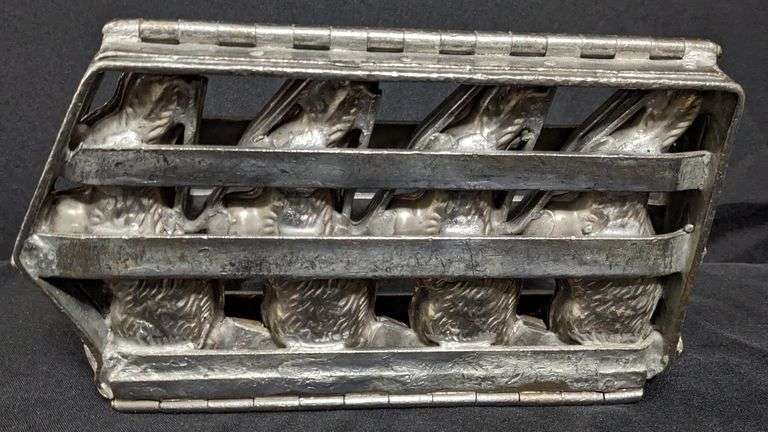 ANTIQUE CHOCOLATE MOLD EASTER BUNNY RABBITS 4 COUNT