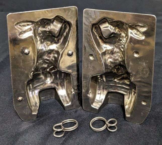 ANTIQUE CHOCOLATE MOLD RABBIT ON BEER BARREL KEG LE TANG FILS