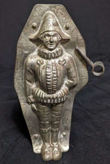 ANTIQUE CHOCOLATE MOLD "HUNCHBACK" ADMIRAL NAVY SHIPS CAPTAIN LE TANG FILS